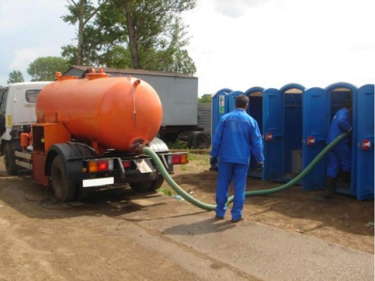 ФОТО Откачка туалетов и биотуалетов ФОТО Откачка туалетов и биотуалетов