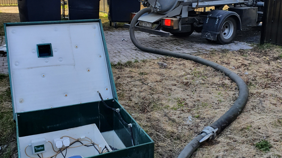 Откачка жидких отходов илососом