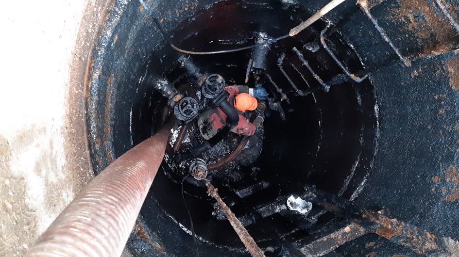 Прочистка и откачка канализации
