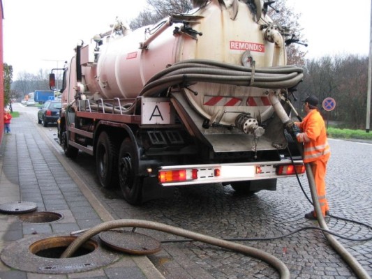 ФОТО Вывоз и утилизация жидких бытовых отходов ФОТО Вывоз и утилизация жидких бытовых отходов